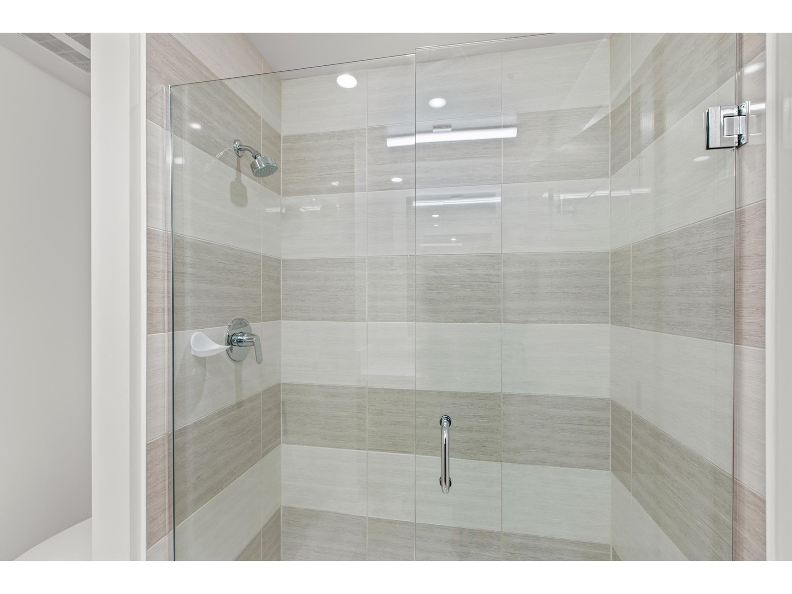 3203 13308 Central Avenue, Surrey, British Columbia  V3T 0M4 - Photo 27 - R2987700