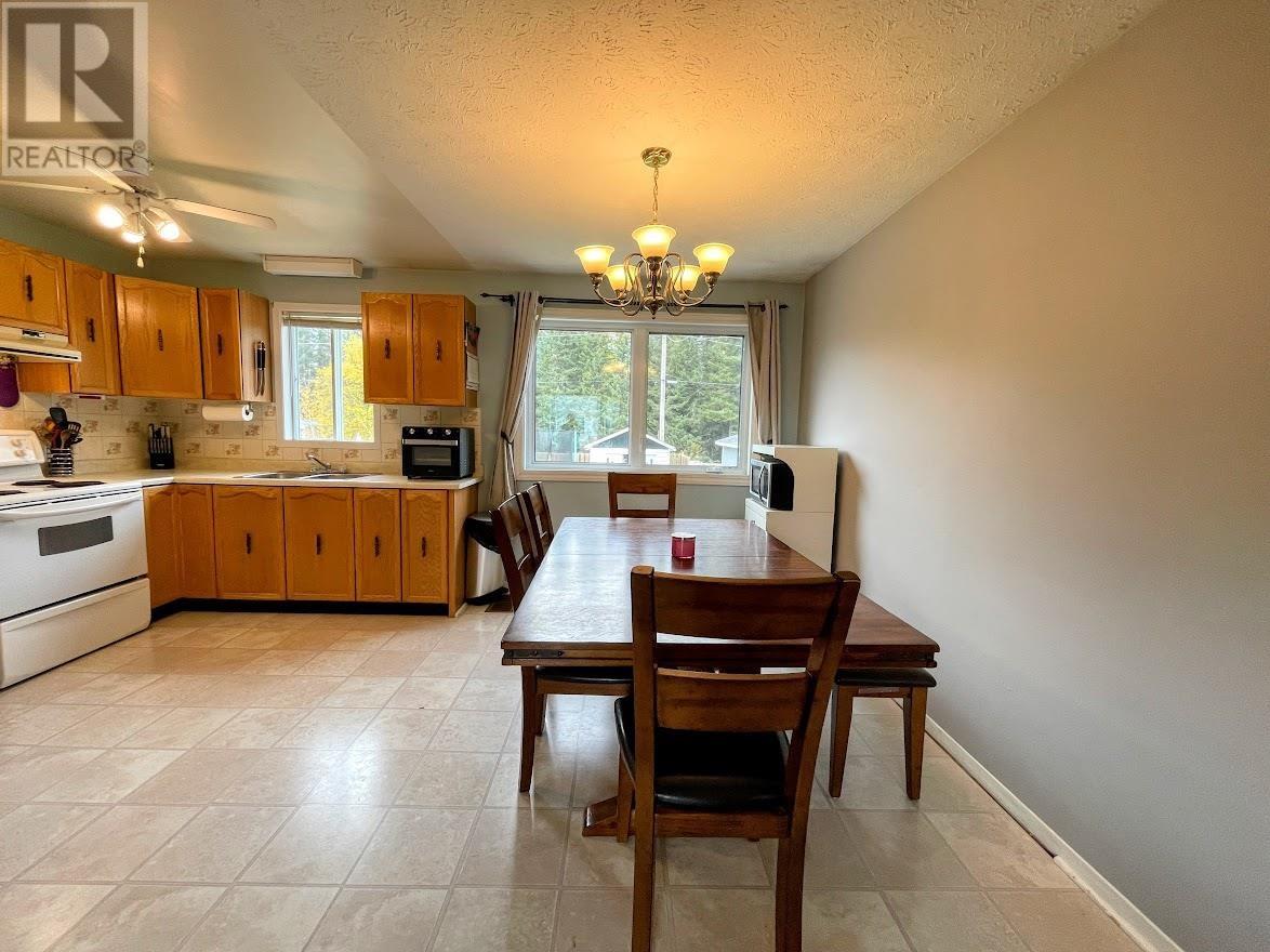 52 Matachewan Rd, Manitouwadge, Ontario  P0T 2C0 - Photo 2 - TB251158