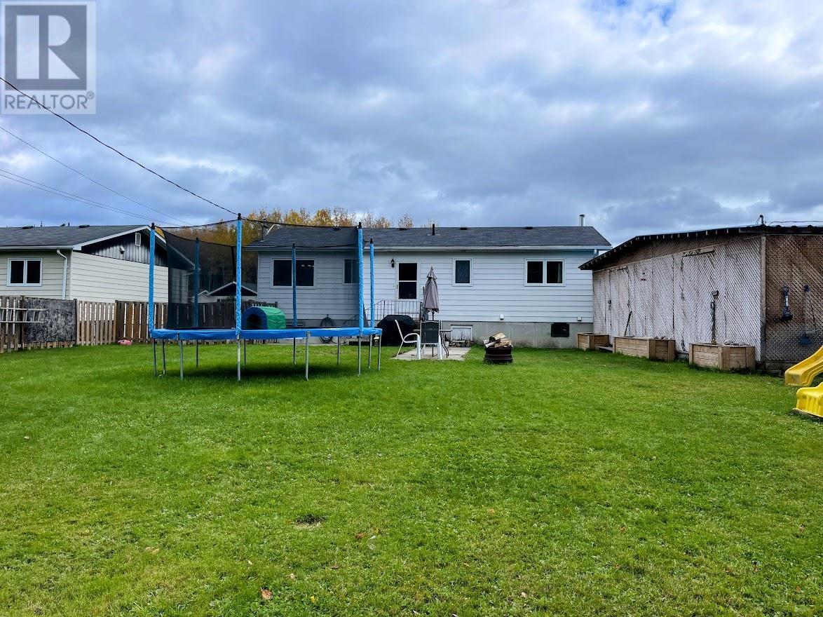 52 Matachewan Rd, Manitouwadge, Ontario  P0T 2C0 - Photo 36 - TB251158