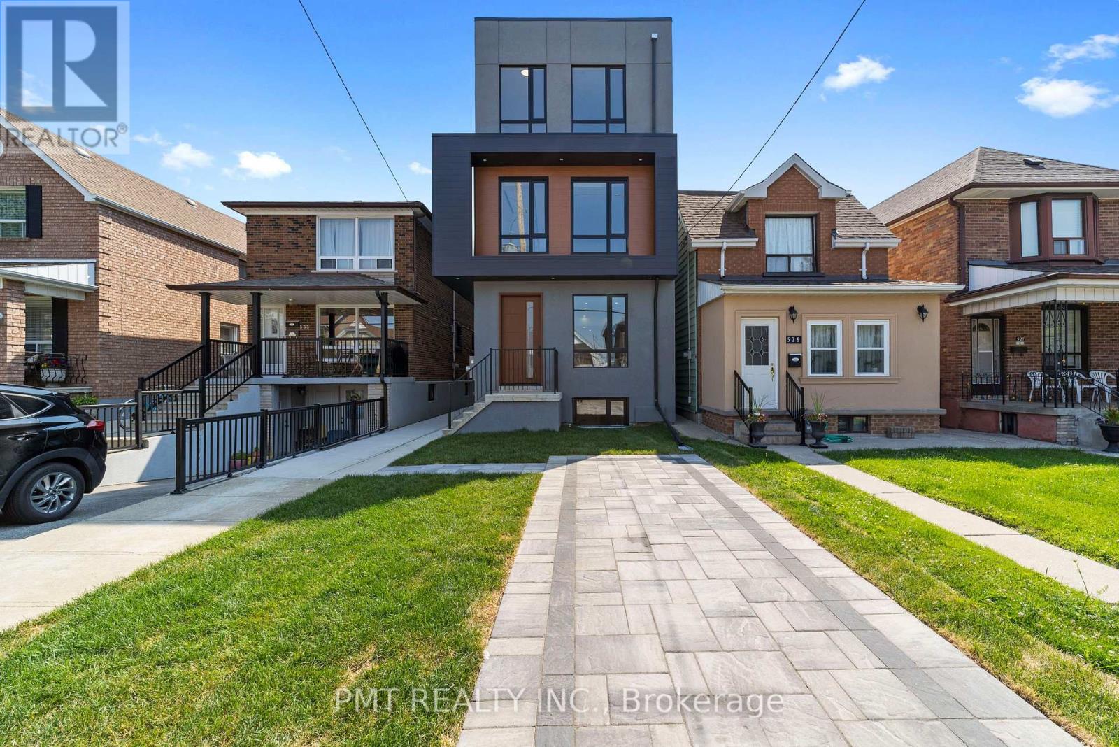 2fm - 531 Delaware Avenue N, Toronto (Wychwood), Ontario  M6H 2V3 - Photo 1 - C12145115