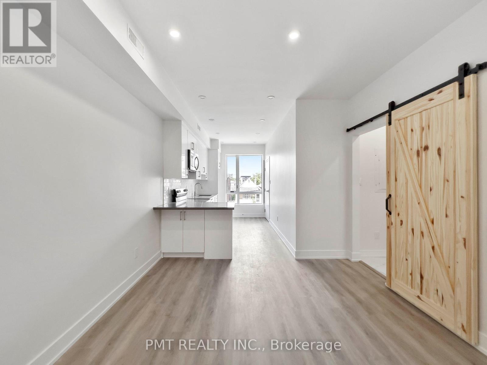 2fm - 531 Delaware Avenue N, Toronto (Wychwood), Ontario  M6H 2V3 - Photo 5 - C12145115