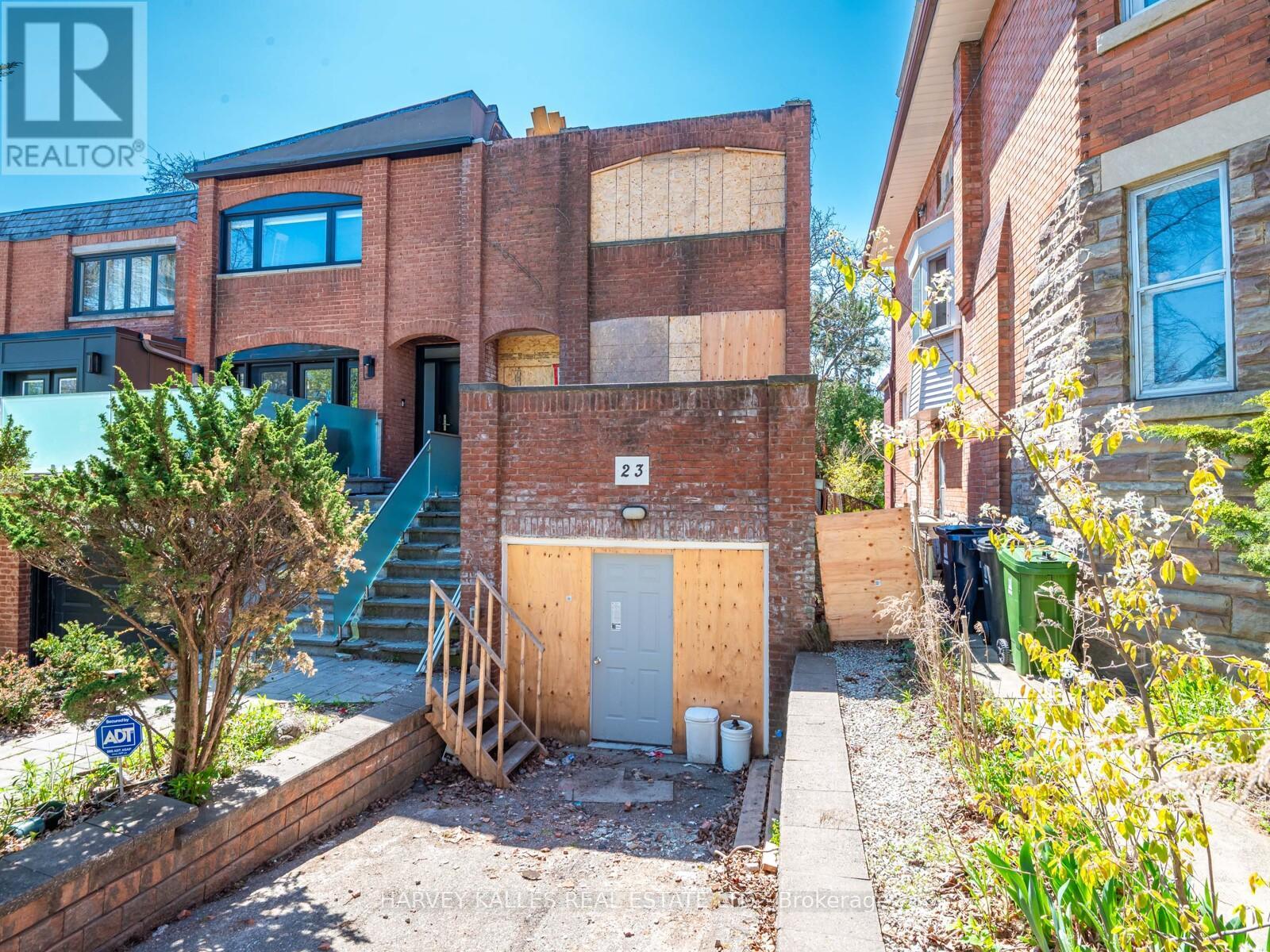 23 Lonsdale Road, Toronto, Ontario  M4V 1W4 - Photo 5 - C12145200