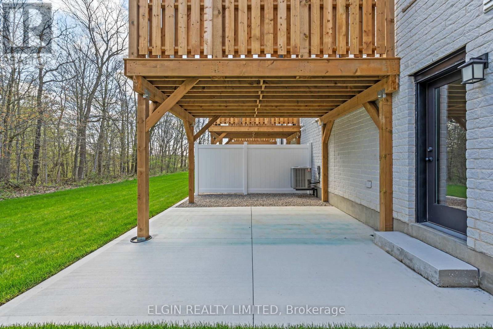 27-49 Royal Dornoch Drive, St. Thomas, Ontario  N5R 0P4 - Photo 43 - X12121196