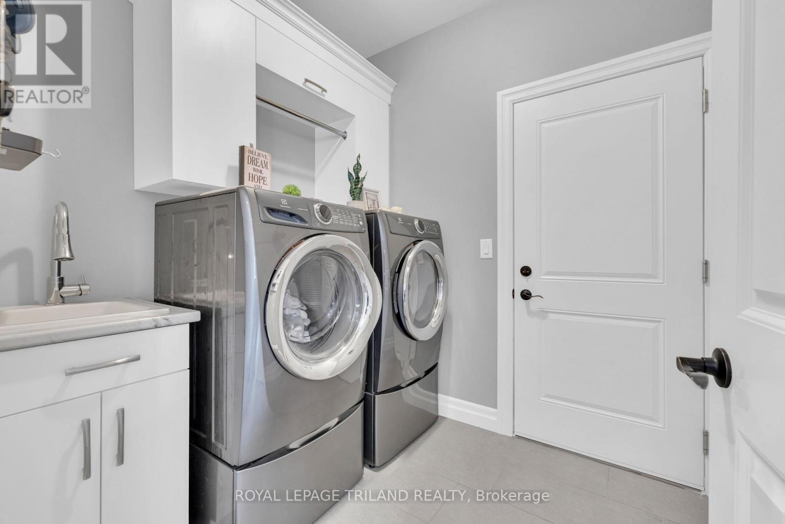 203 Spring Street, Windsor, Ontario  N0R 1A0 - Photo 22 - X12143979