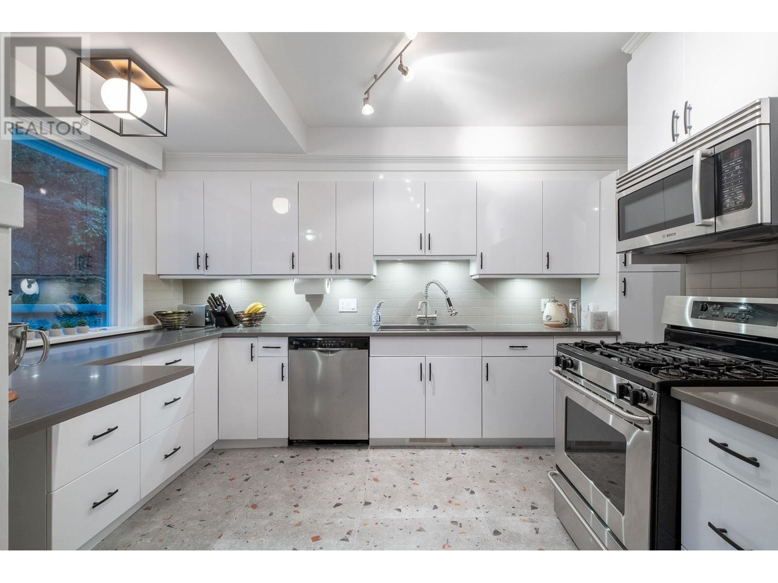3260 Travers Avenue, West Vancouver, British Columbia  V7V 1G5 - Photo 10 - R3002242