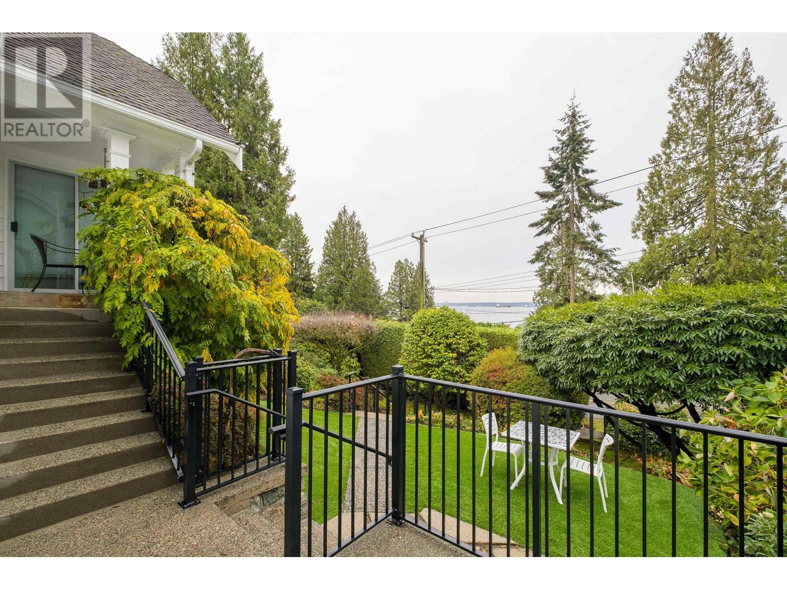 3260 Travers Avenue, West Vancouver, British Columbia  V7V 1G5 - Photo 9 - R3002242