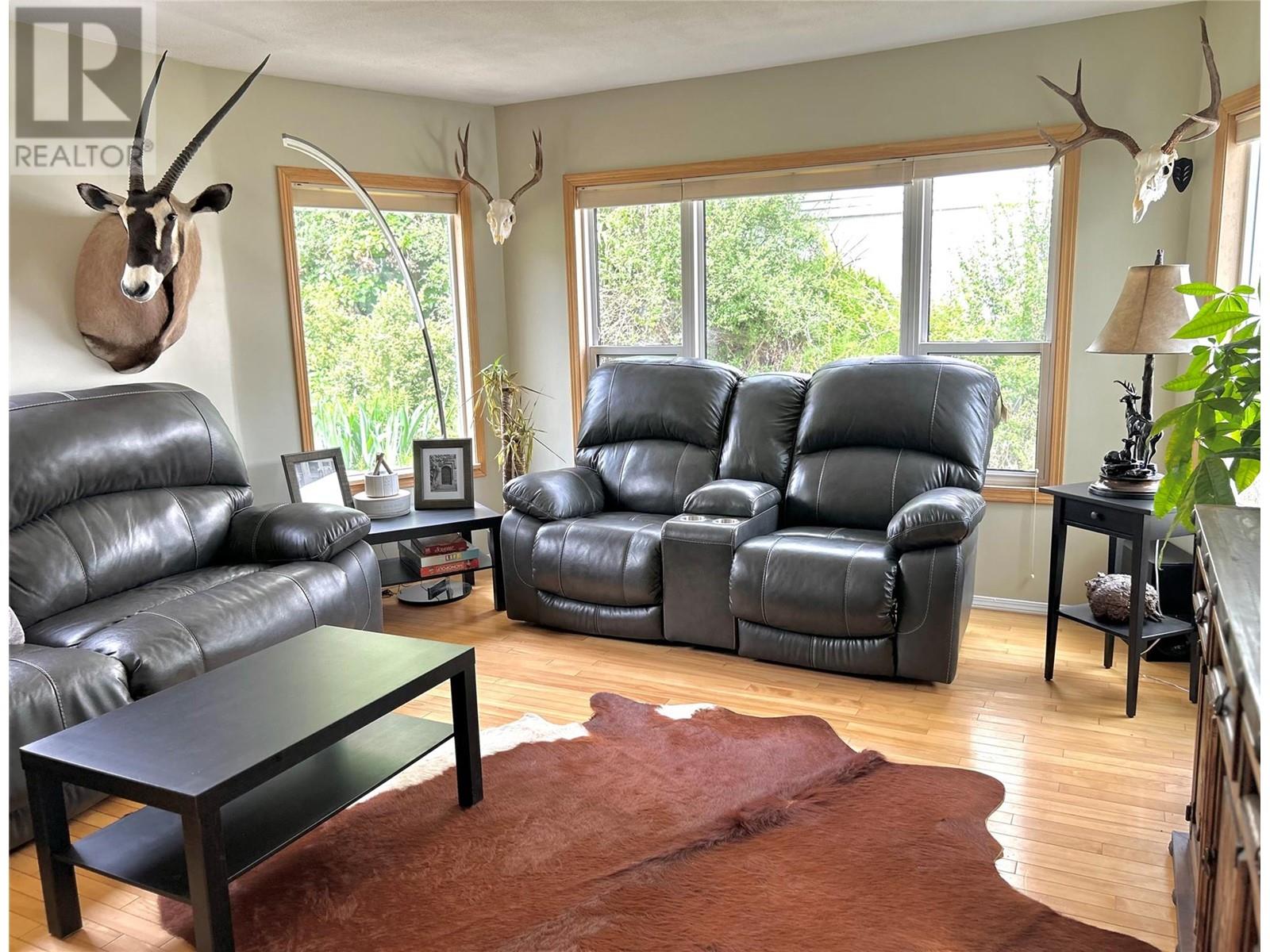 Property at 715 Shakespeare Street image 1