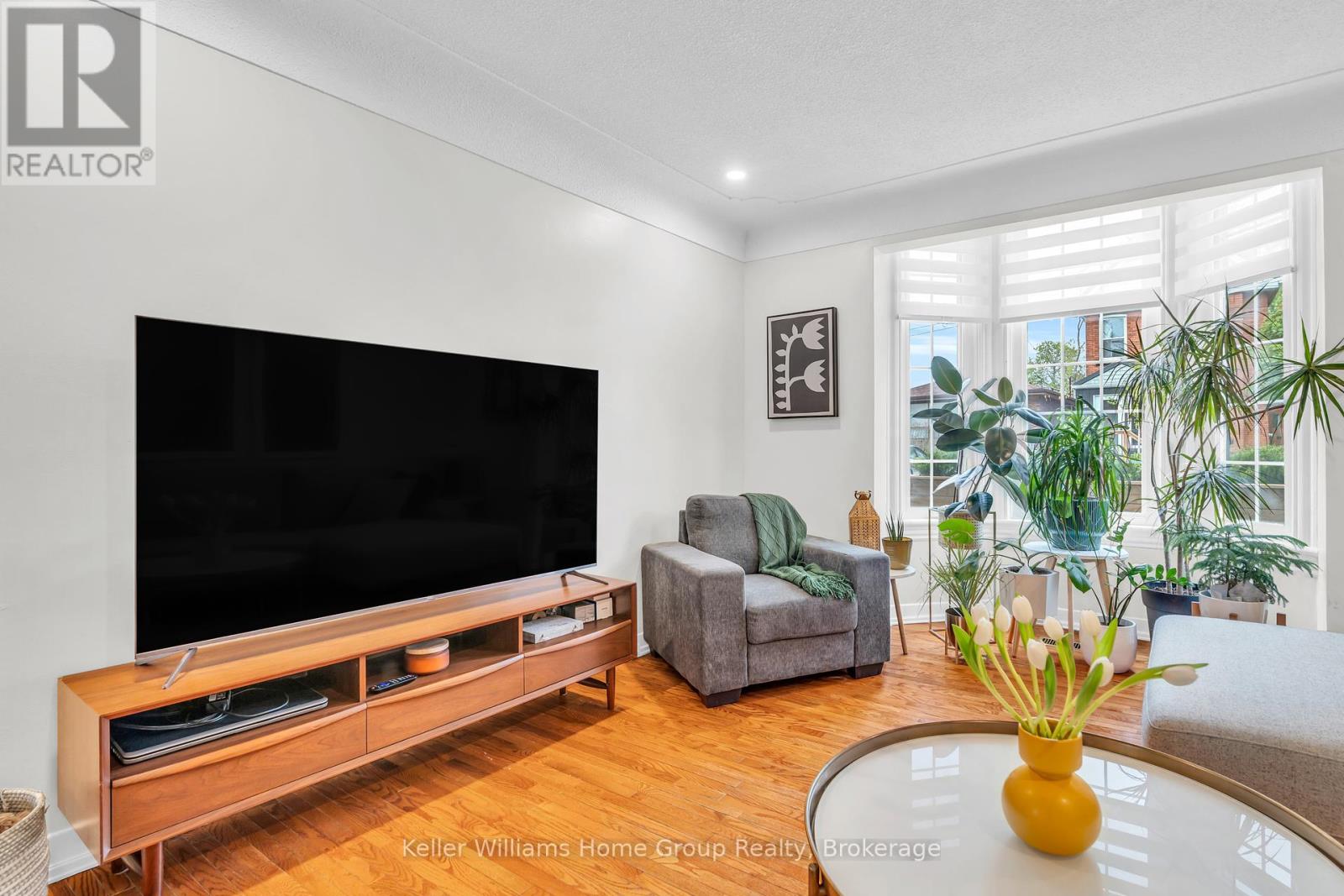82 Oak Avenue, Hamilton, Ontario  L8L 5M8 - Photo 13 - X12145330