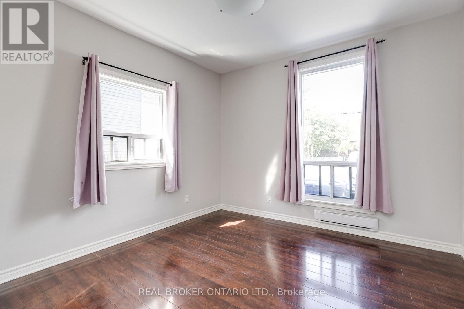 Main - 371 Jones Avenue, Toronto, Ontario  M4J 3G5 - Photo 4 - E12145083