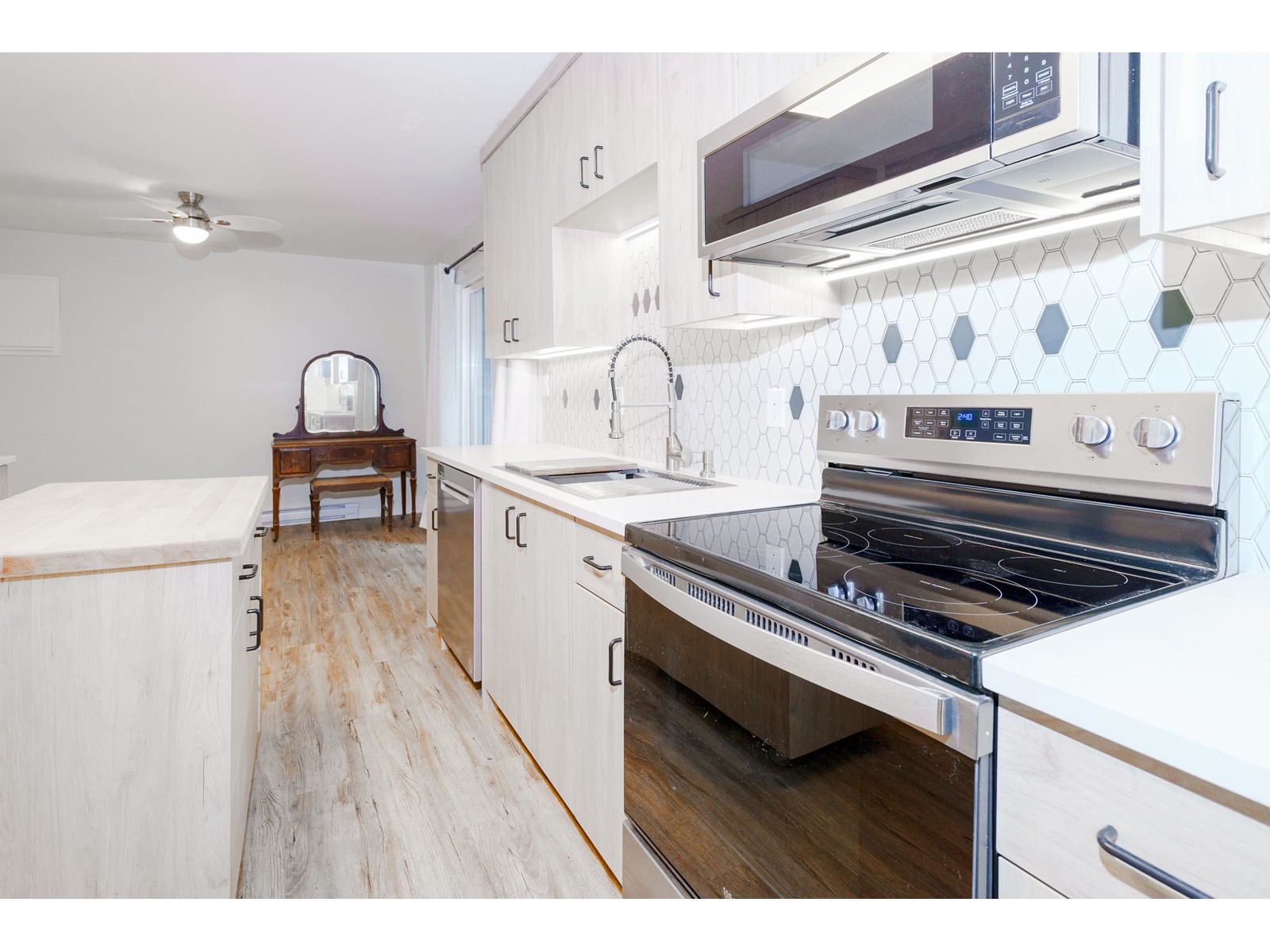 34843 Laburnum Avenue, Abbotsford, British Columbia  V2S 5J3 - Photo 10 - R3002271