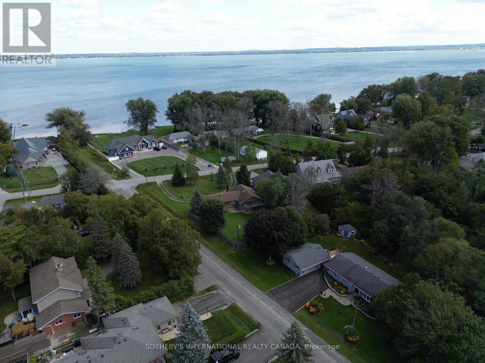 1120 North Shore Drive, Innisfil, Ontario  L0L 1R0 - Photo 9 - N12145087