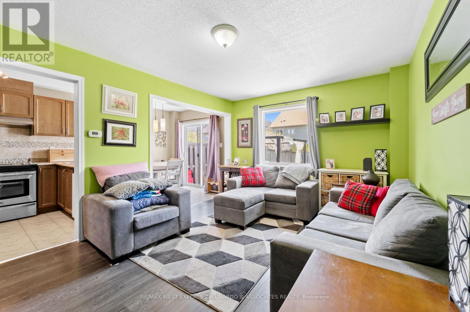 156 Stonemount Crescent, Essa, Ontario  L0M 1B4 - Photo 12 - N12145211
