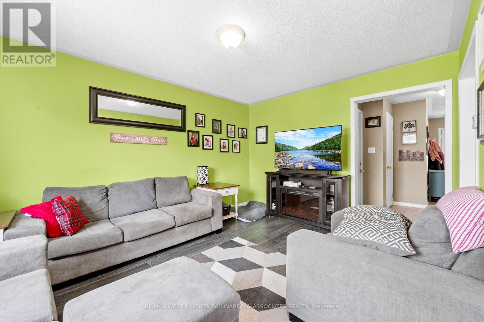 156 Stonemount Crescent, Essa, Ontario  L0M 1B4 - Photo 14 - N12145211