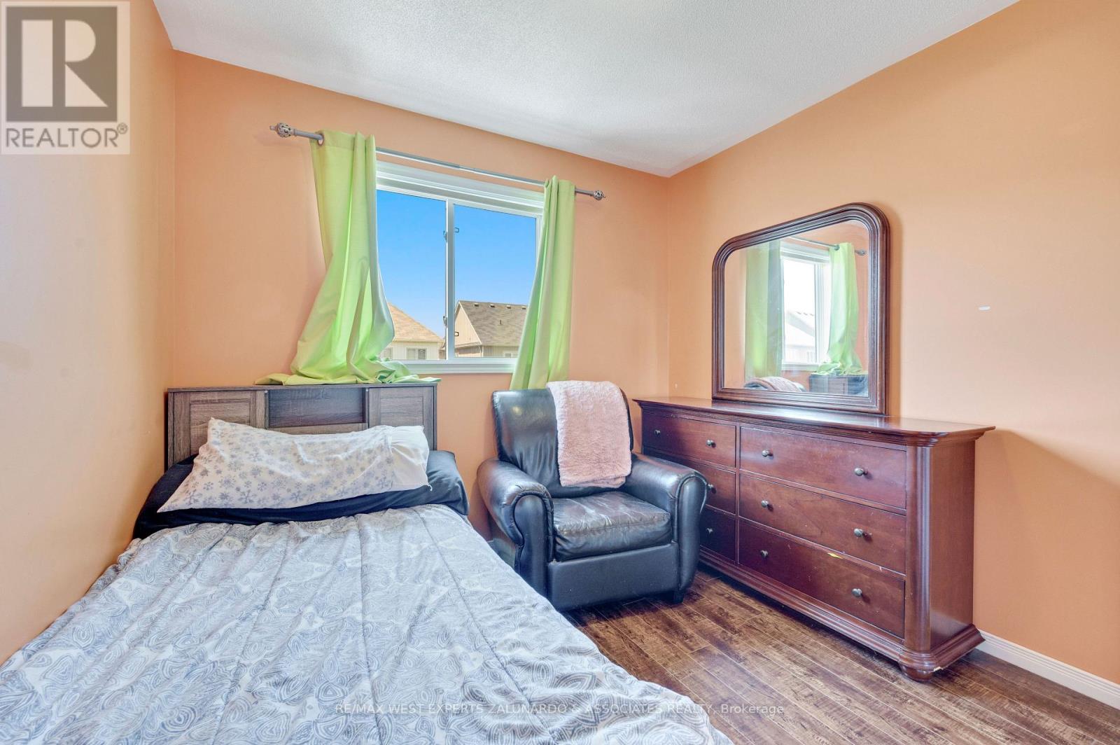 156 Stonemount Crescent, Essa, Ontario  L0M 1B4 - Photo 21 - N12145211