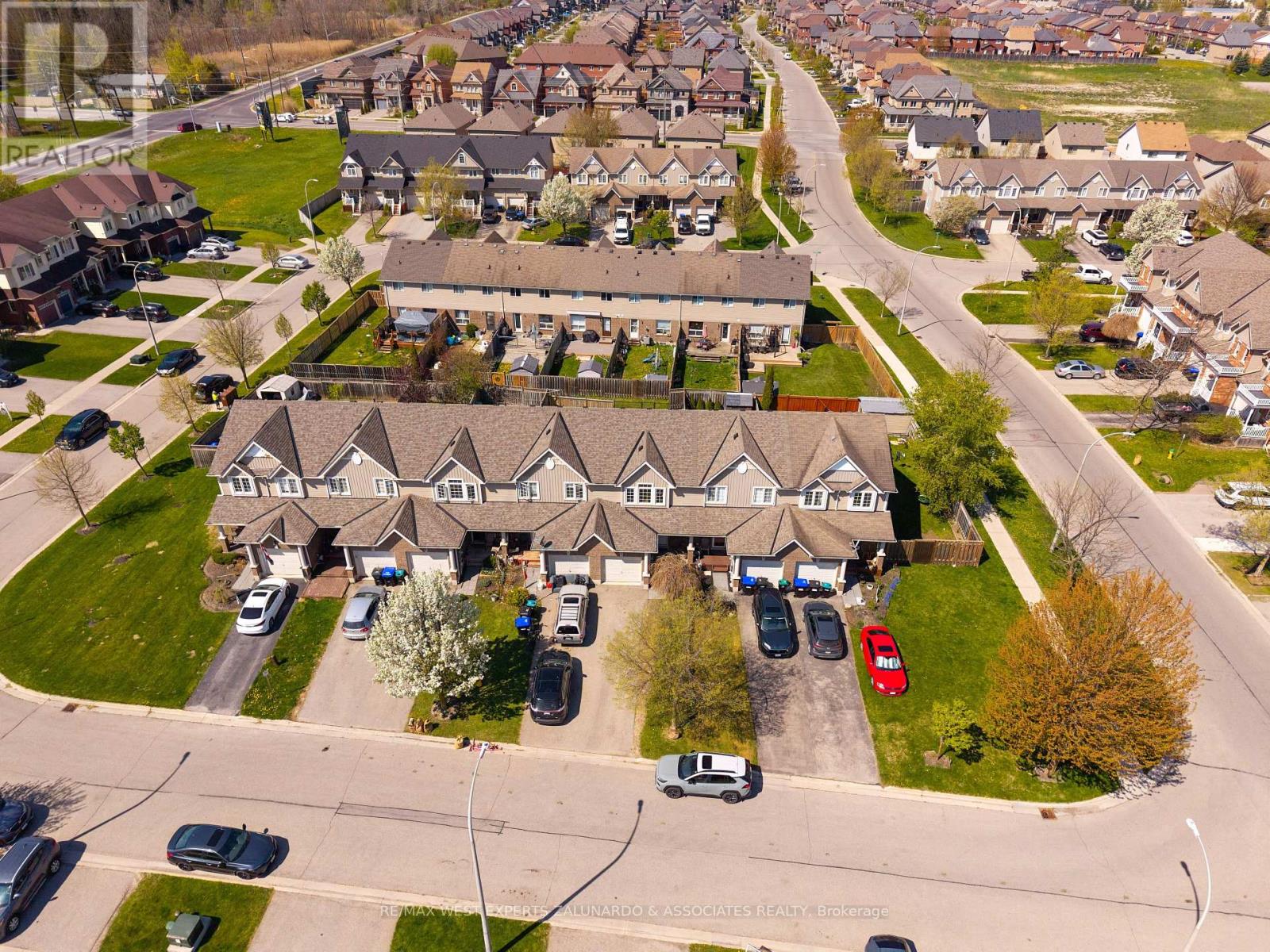 70 Ruthven Crescent, New Tecumseth, Ontario  L9R 0A7 - Photo 3 - N12145249