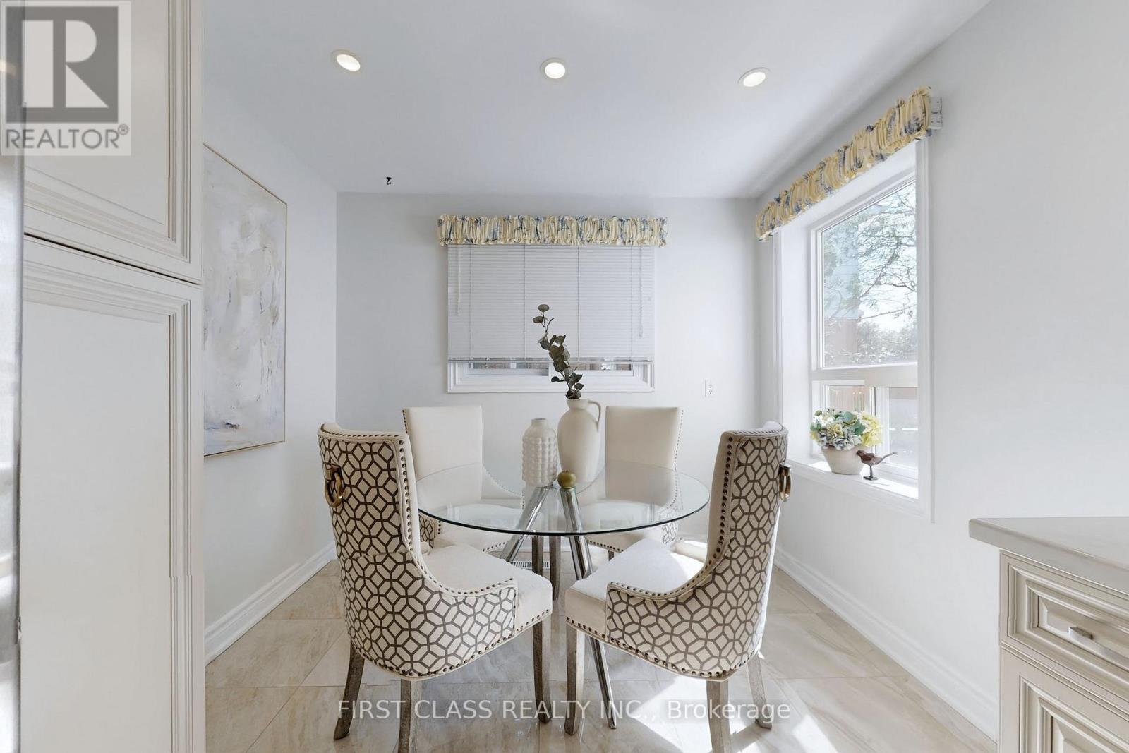 60 Dawn Hill Trail, Markham, Ontario  L3T 3B2 - Photo 20 - N12145267