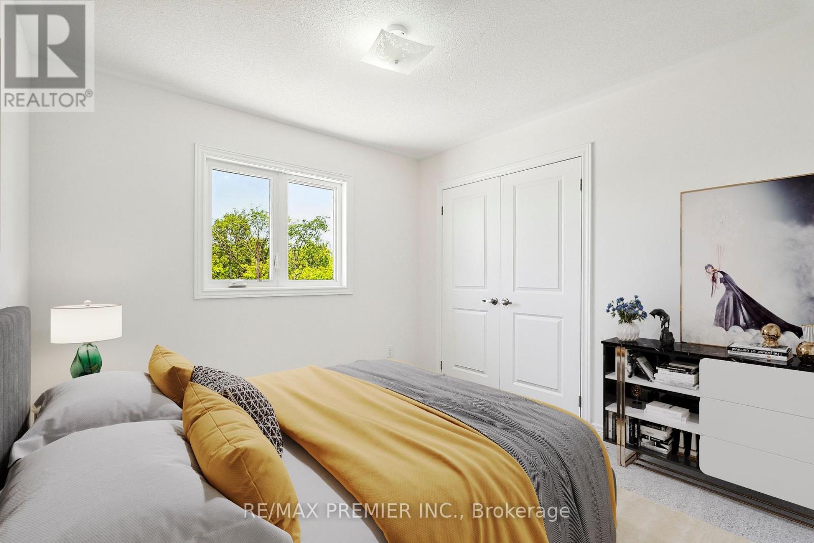 52 Baycroft Boulevard, Essa, Ontario  L0M 1B5 - Photo 12 - N12145280