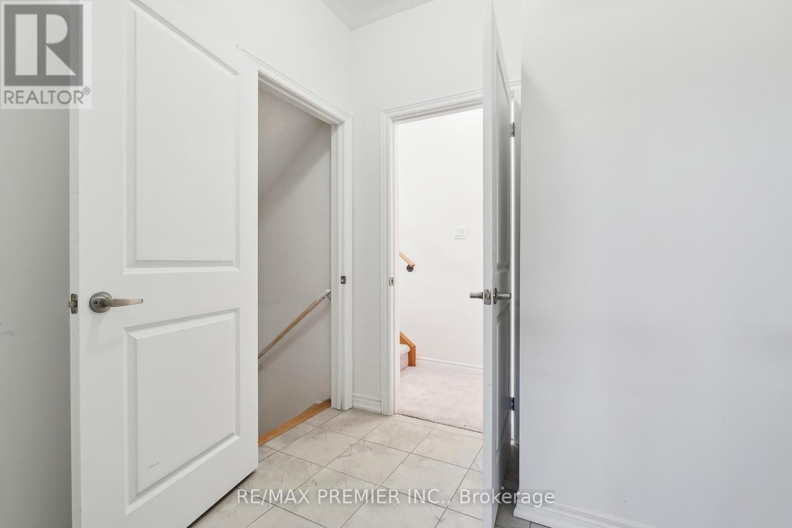52 Baycroft Boulevard, Essa, Ontario  L0M 1B5 - Photo 20 - N12145280