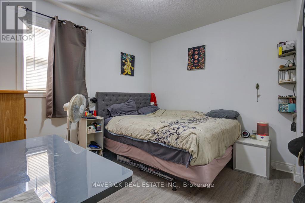 Photo 9 of 24 for 717 Central Avenue