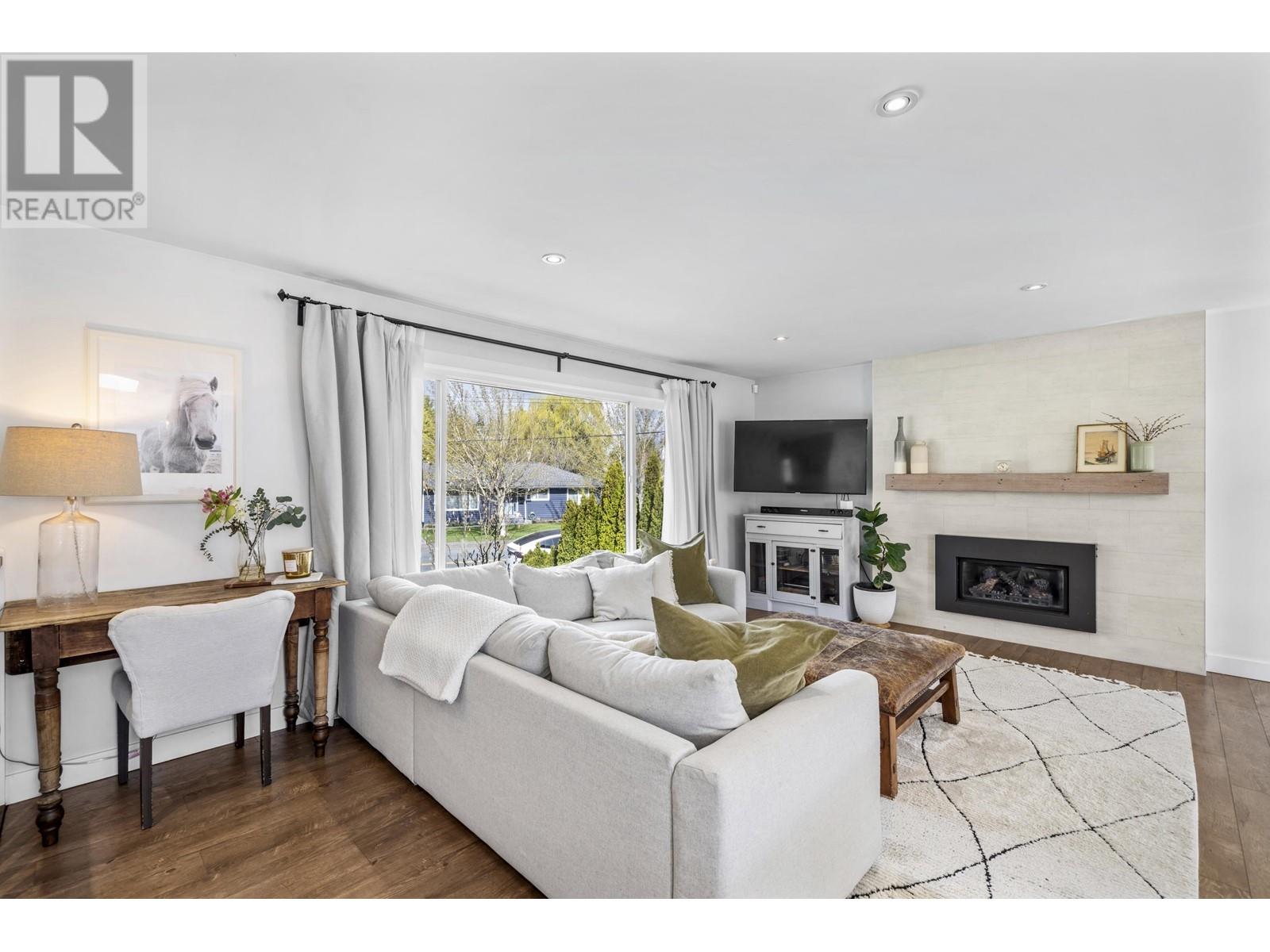 856 53a Street, Delta, British Columbia  V4M 3C9 - Photo 5 - R3002186