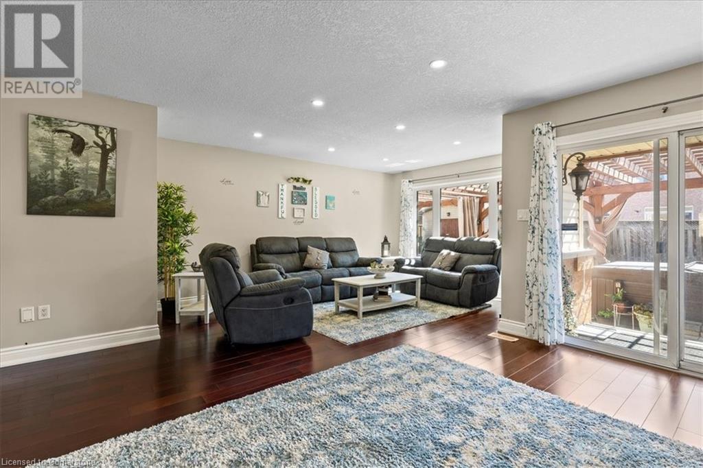 125 Blackburn Drive, Brantford, Ontario  N3T 6S2 - Photo 10 - 40728076