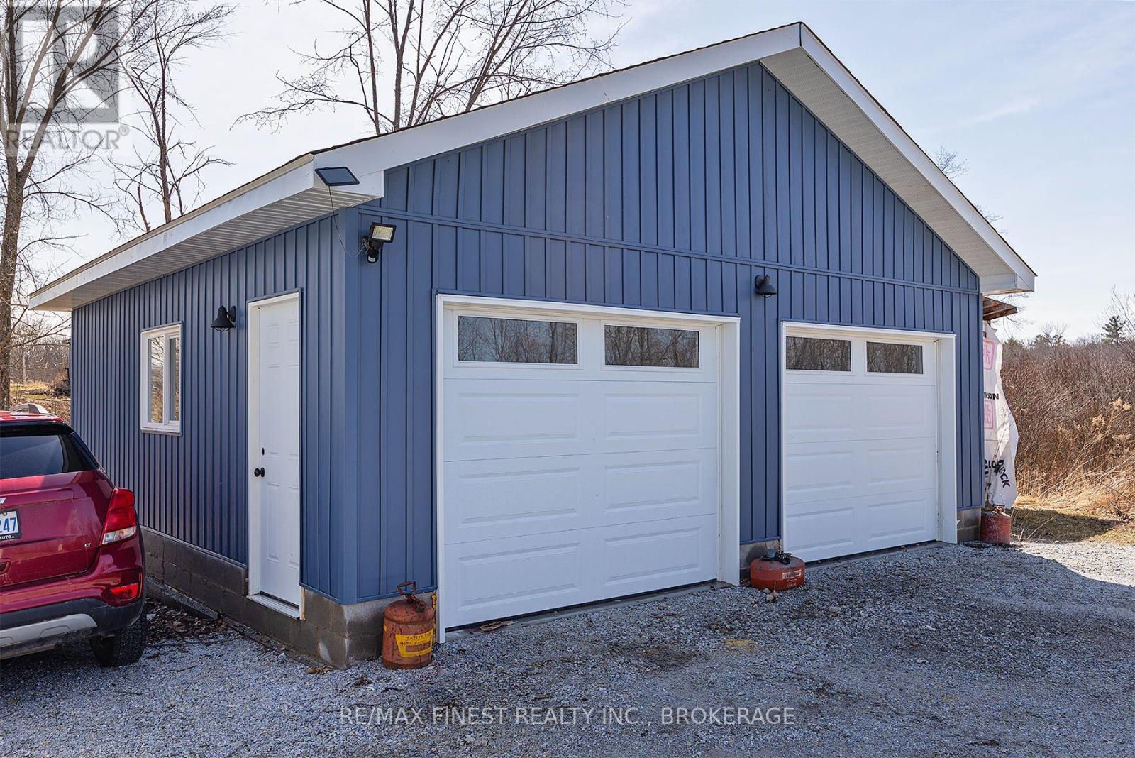 1123 Second Lake Road, Frontenac, Ontario  K0H 1T0 - Photo 30 - X12061885