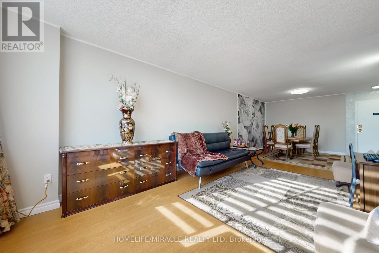 2111 - 340 Dixon Road, Toronto, Ontario  M9R 1T1 - Photo 10 - W12145077