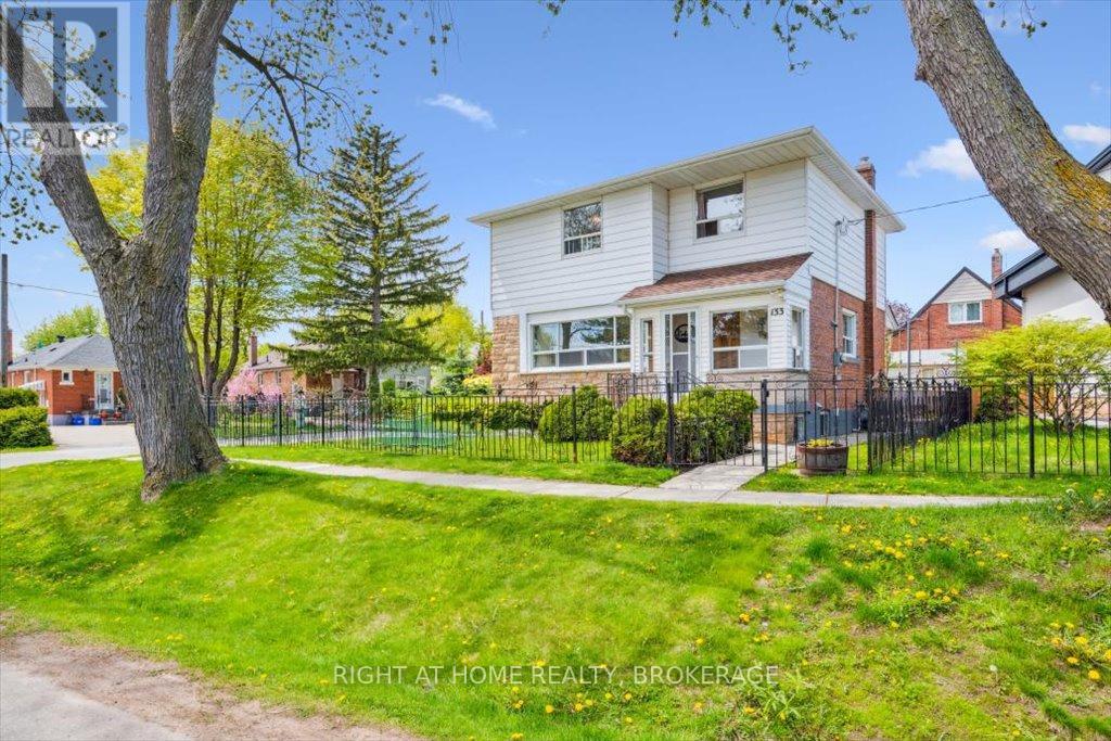 133 PRINCE CHARLES DRIVE, Oakville, Ontario