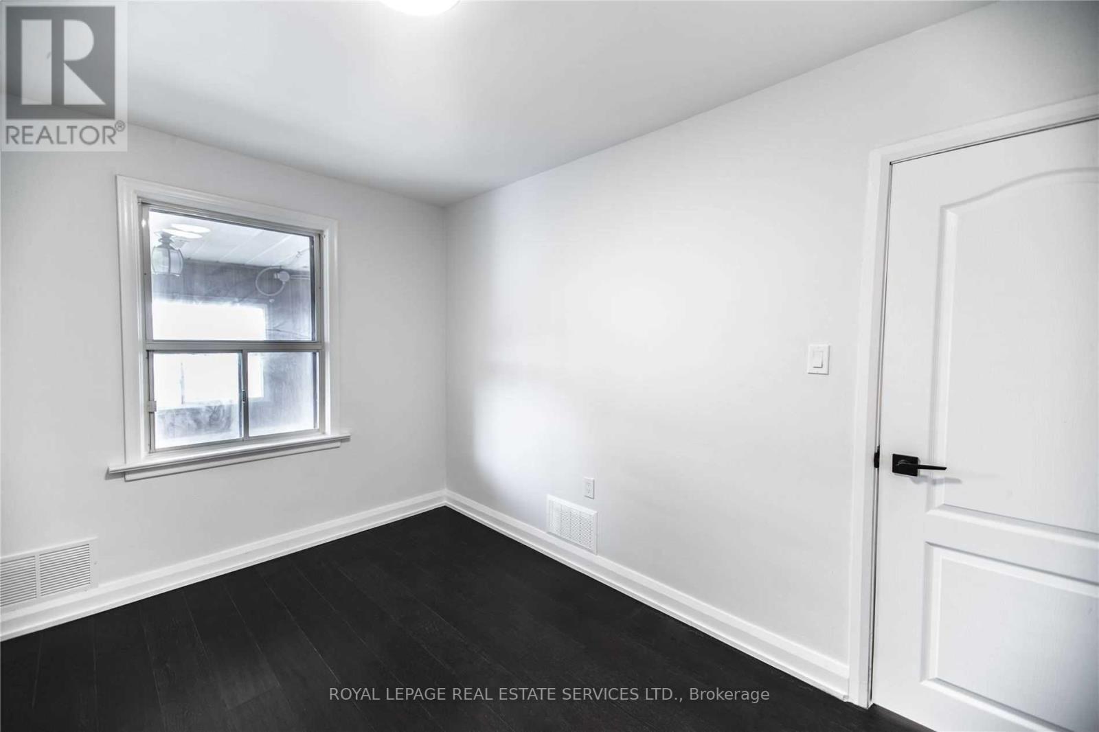 1010 Caledonia Road, Toronto, Ontario  M6B 3Z1 - Photo 15 - W12145101