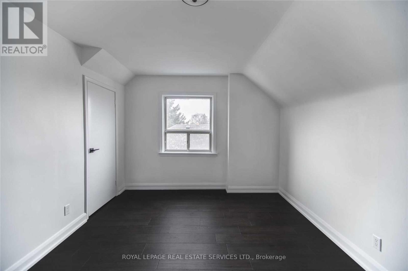 1010 Caledonia Road, Toronto (Yorkdale-Glen Park), Ontario  M6B 3Z1 - Photo 32 - W12145101