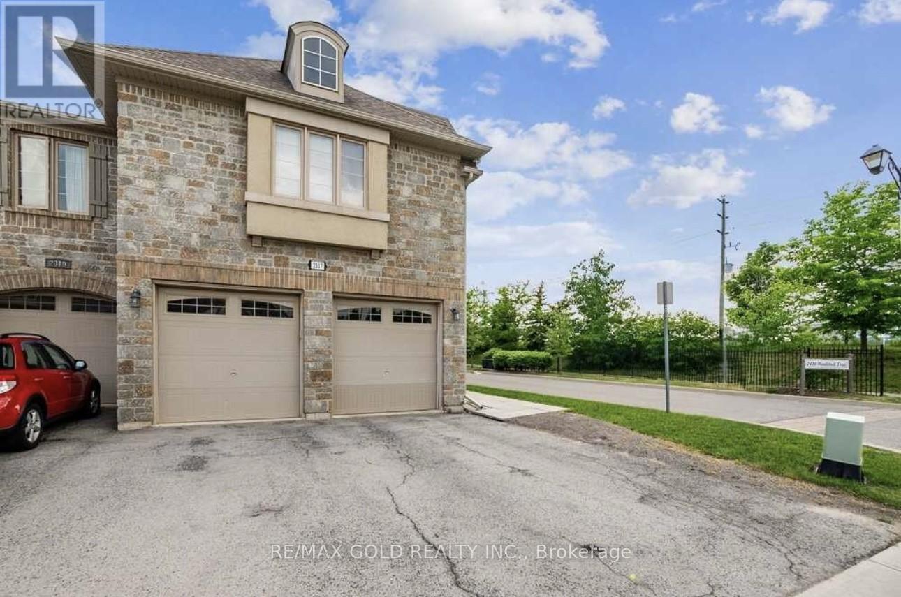2317 STONE GLEN CRESCENT, Oakville, Ontario