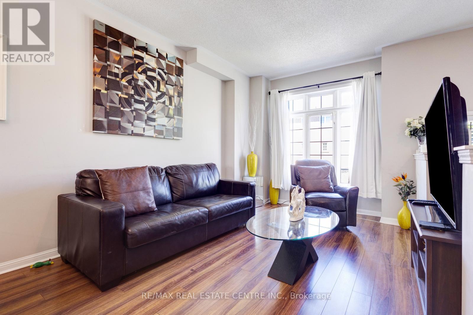 41 - 280 Hillcrest Avenue, Mississauga, Ontario  L5B 4L3 - Photo 6 - W12145118