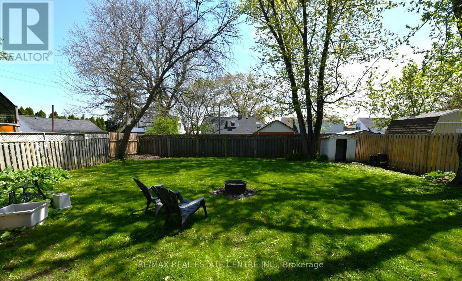 2070 Churchill Avenue, Burlington, Ontario  L7R 3T7 - Photo 6 - W12145131