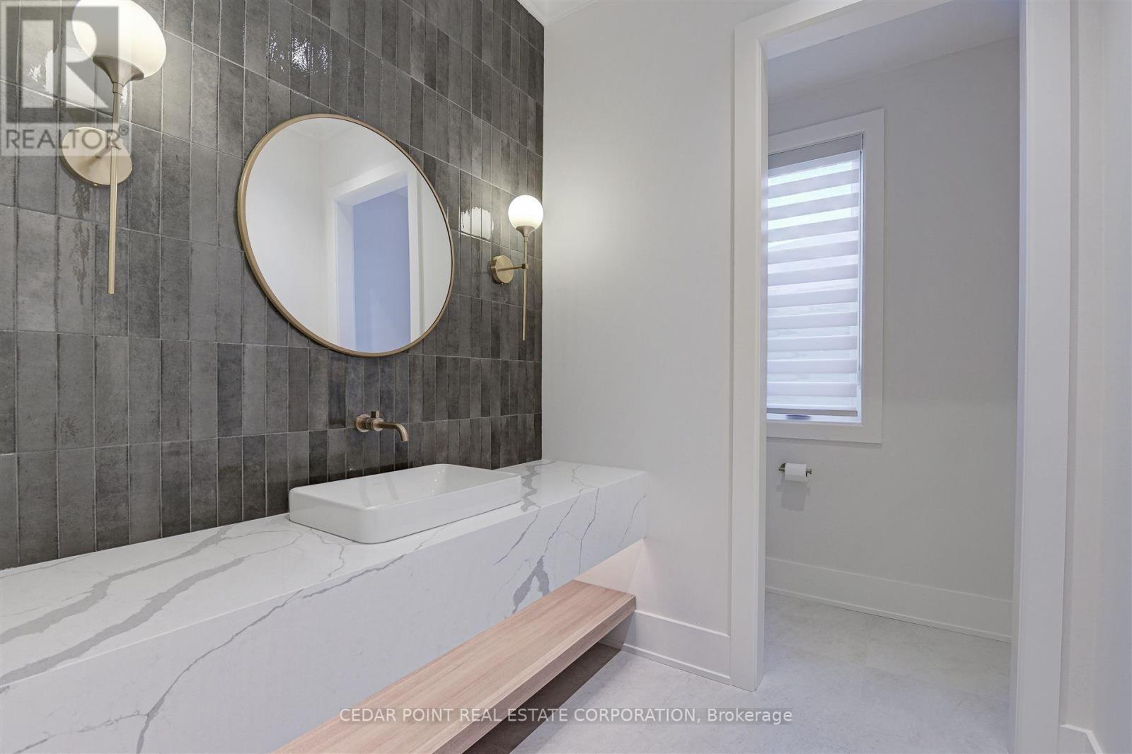 15 Drury Lane, Toronto, Ontario  M9P 1P8 - Photo 16 - W12145142