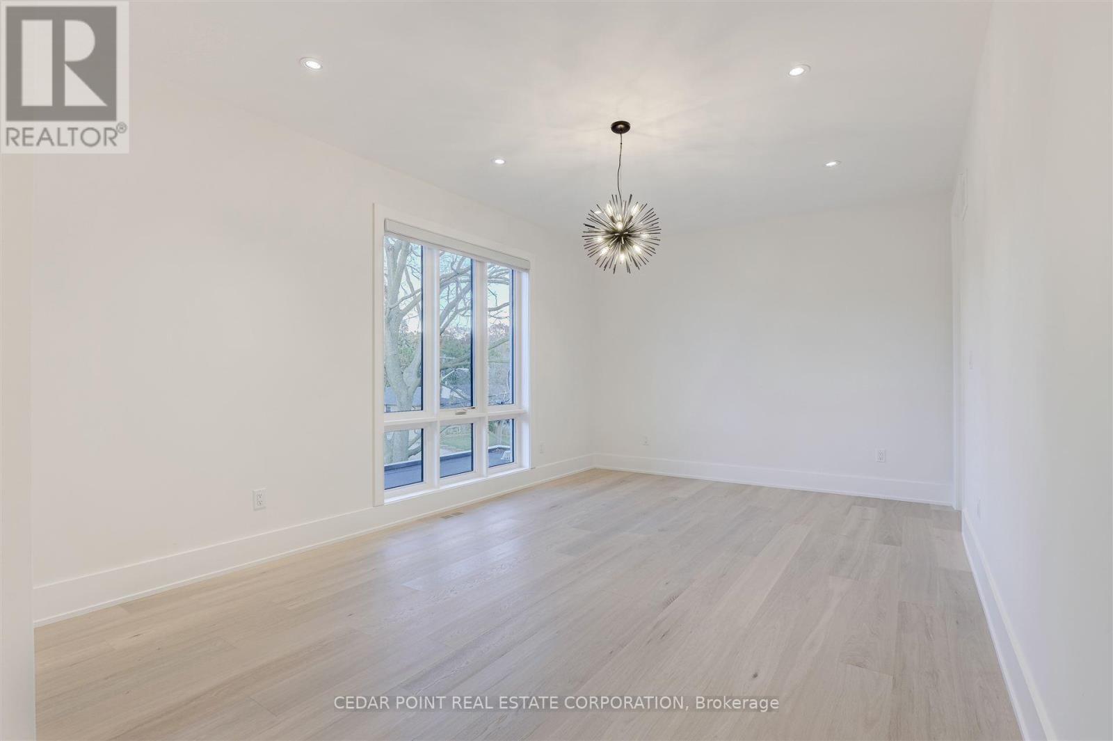 15 Drury Lane, Toronto, Ontario  M9P 1P8 - Photo 24 - W12145142