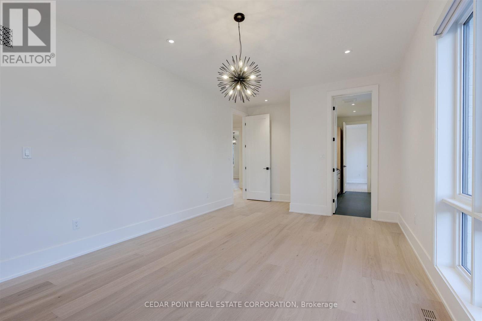 15 Drury Lane, Toronto, Ontario  M9P 1P8 - Photo 25 - W12145142