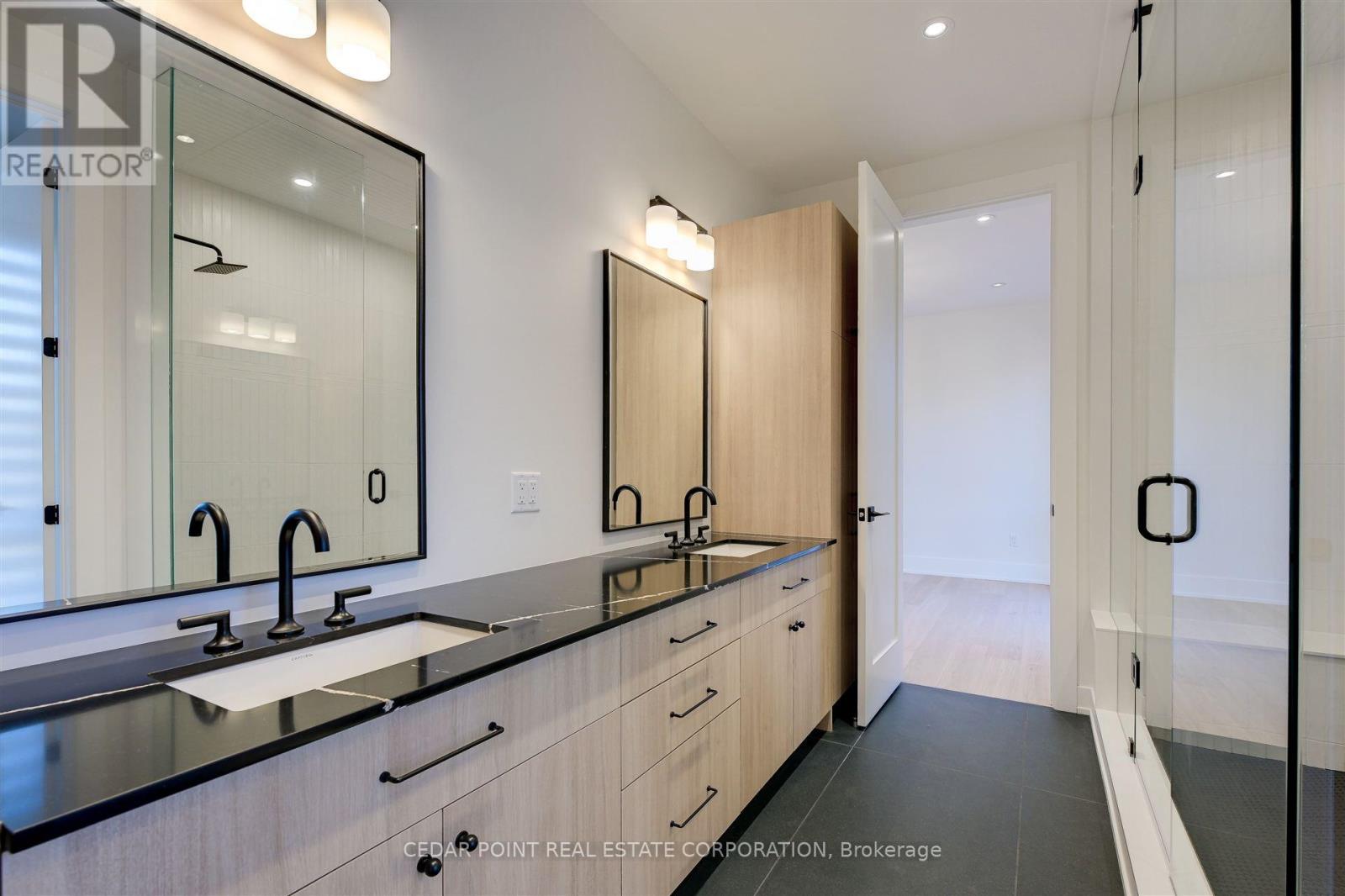 15 Drury Lane, Toronto, Ontario  M9P 1P8 - Photo 26 - W12145142