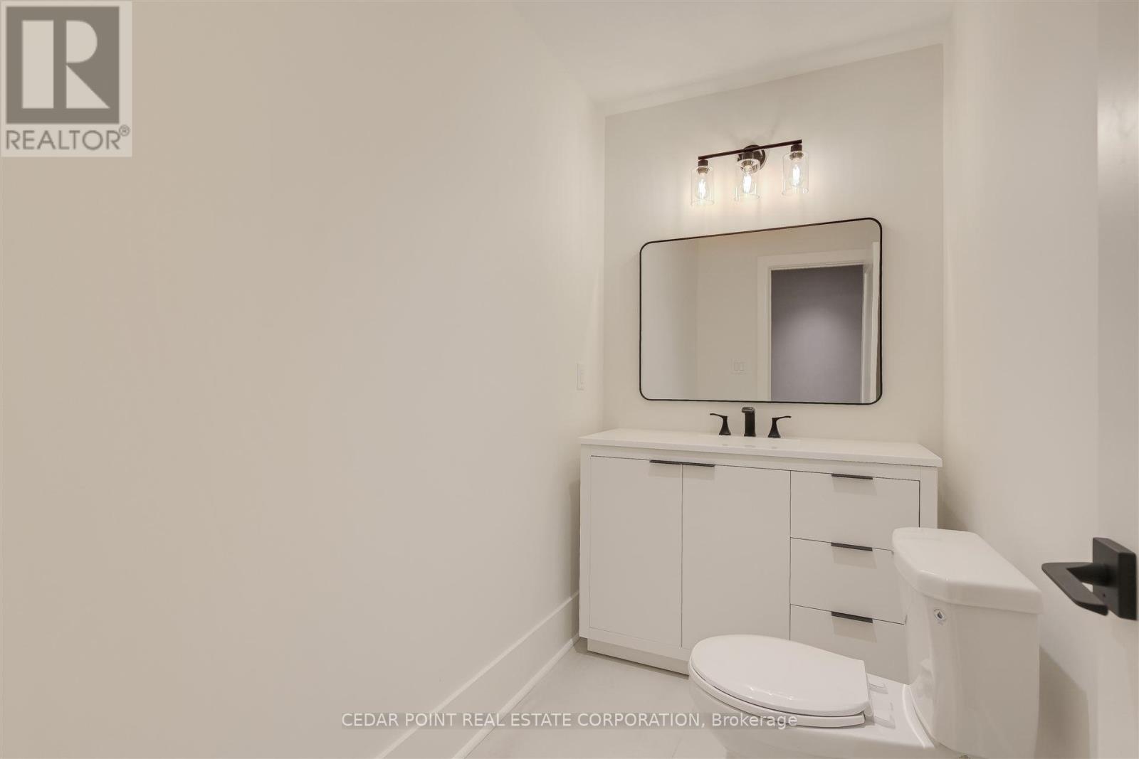 15 Drury Lane, Toronto, Ontario  M9P 1P8 - Photo 37 - W12145142