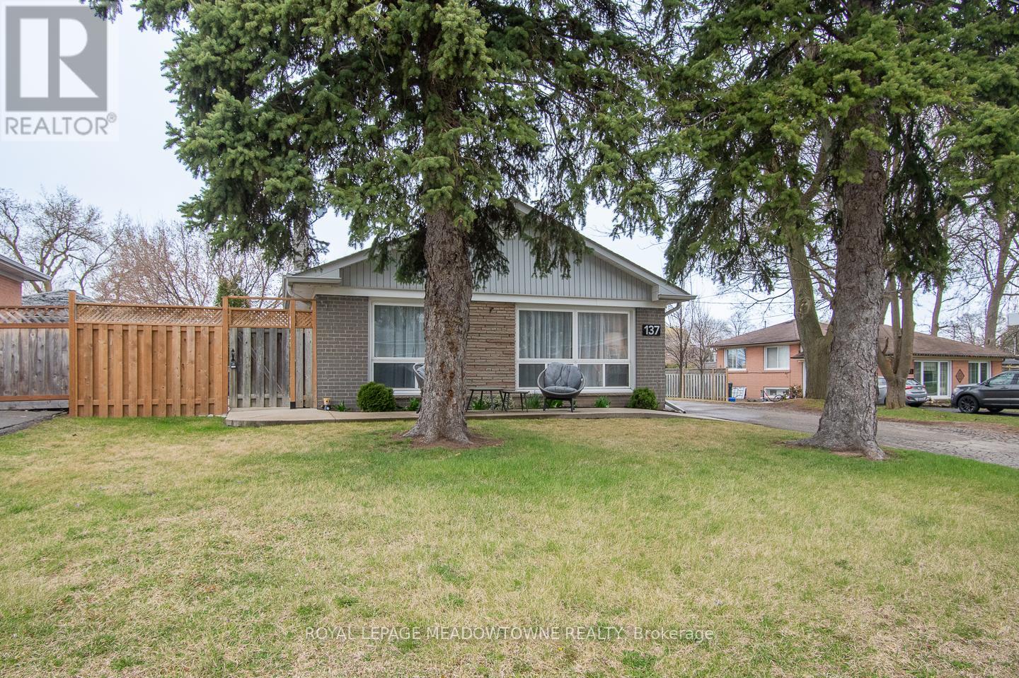 Property at 137 WAKEFIELD ROAD image 1