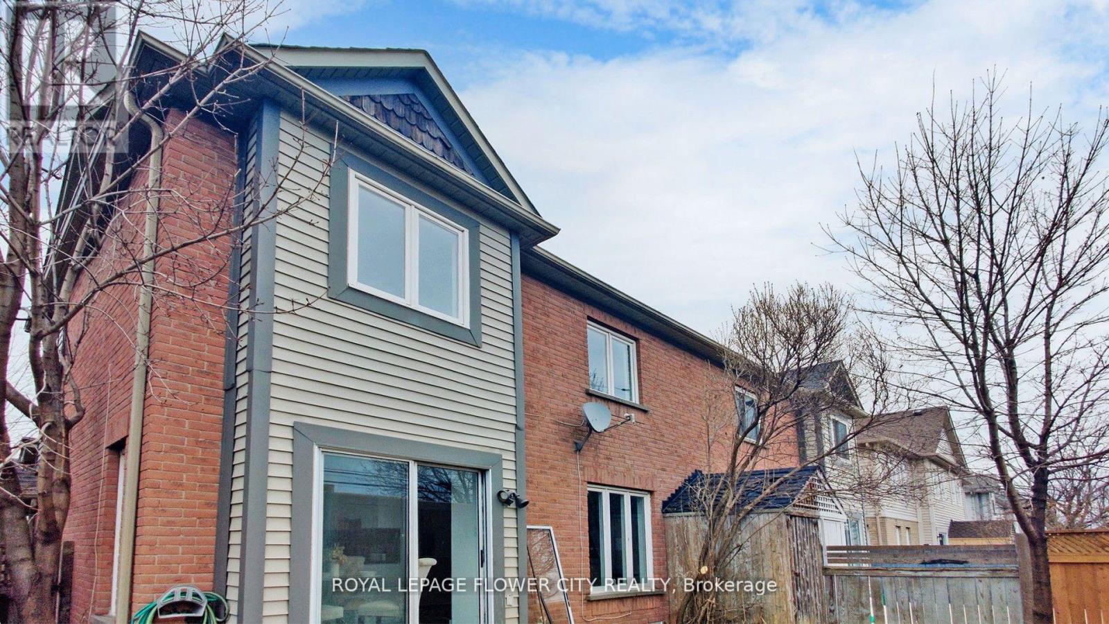 101 Chipmunk Crescent, Brampton, Ontario  L6R 1B4 - Photo 39 - W12145171