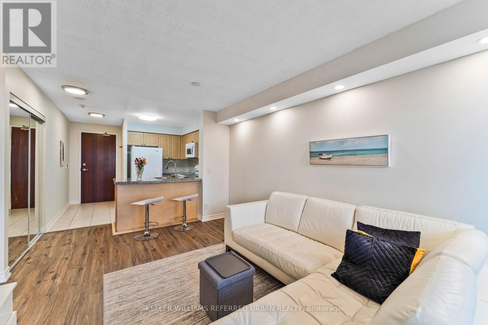 509 - 5 Michael Power Place, Toronto (Islington-City Centre West), Ontario  M9A 0A3 - Photo 13 - W12145172