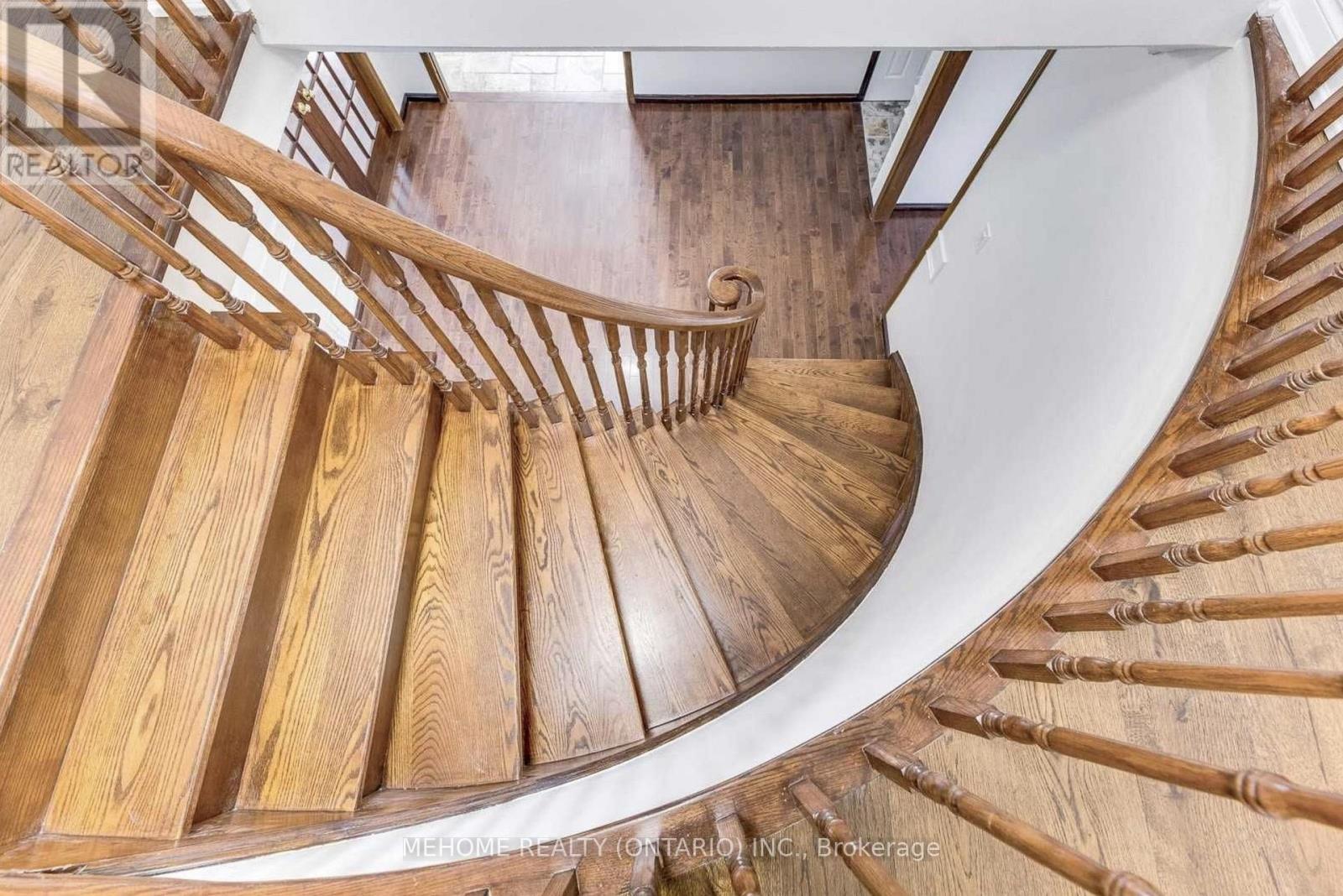 2065 Madden Boulevard, Oakville, Ontario  L6H 3N9 - Photo 12 - W12145221