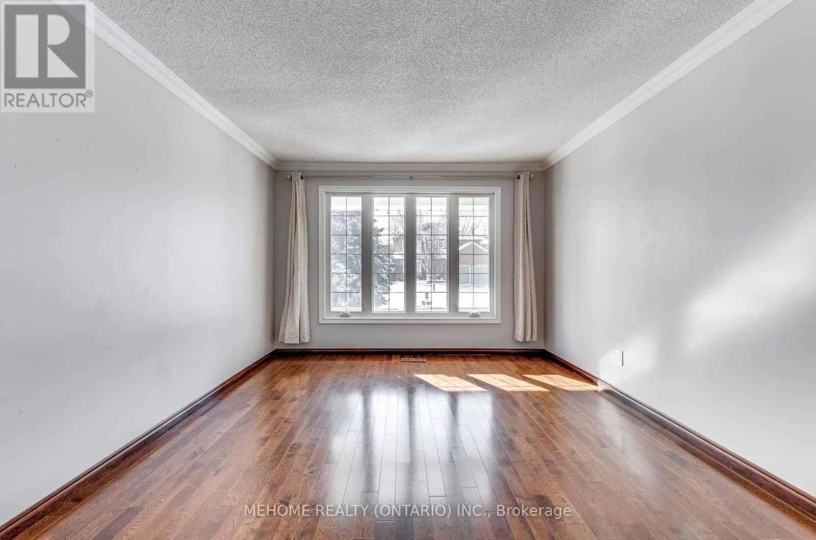 2065 Madden Boulevard, Oakville, Ontario  L6H 3N9 - Photo 4 - W12145221