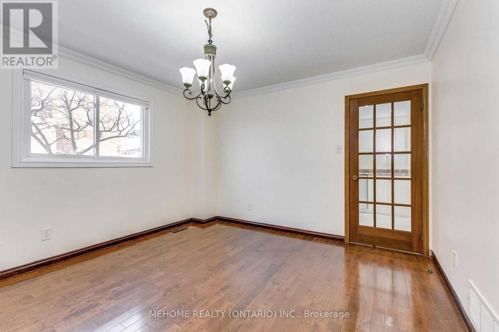 2065 Madden Boulevard, Oakville, Ontario  L6H 3N9 - Photo 7 - W12145221