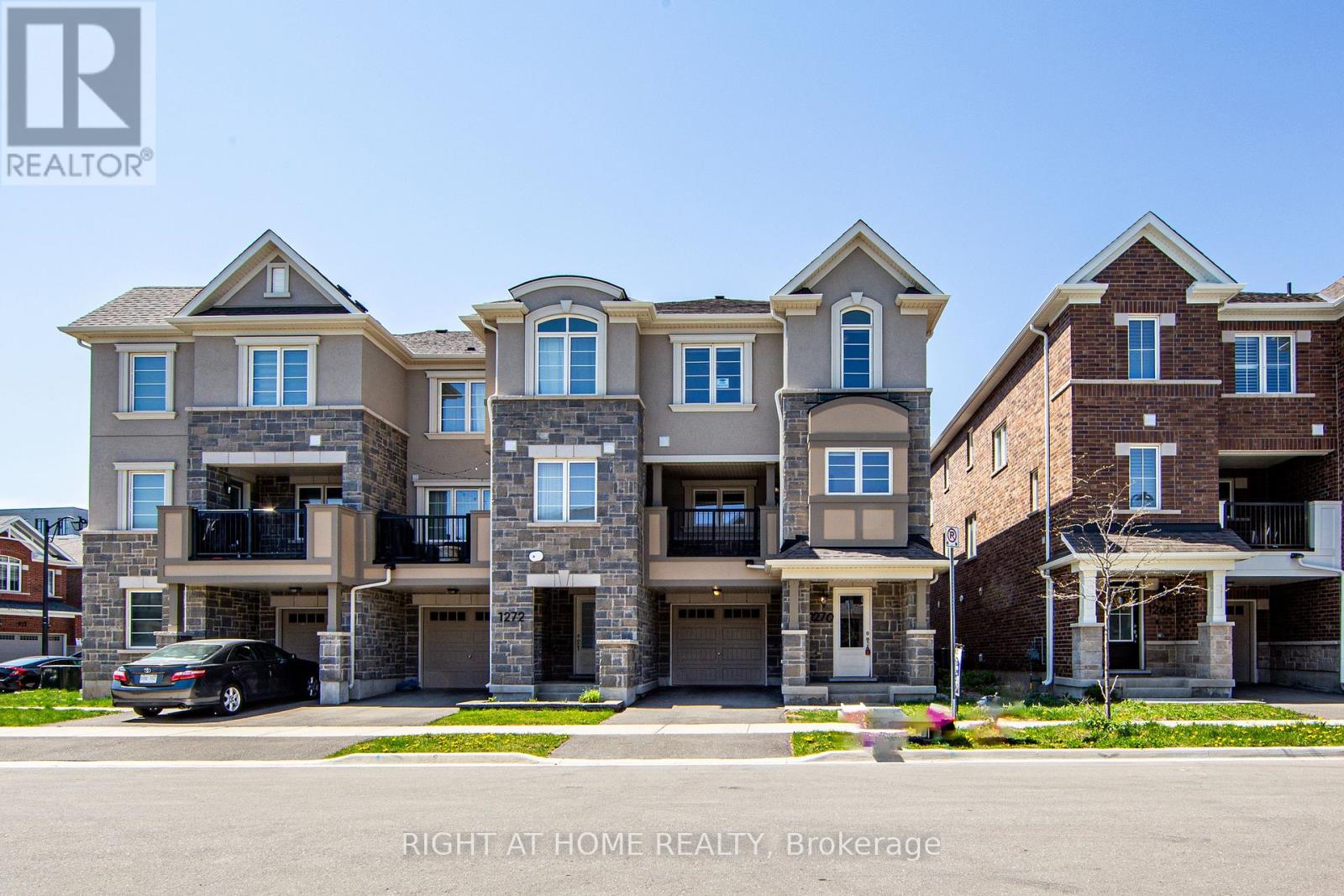 1270 WINTERGREEN PLACE, milton (cb cobban), Ontario