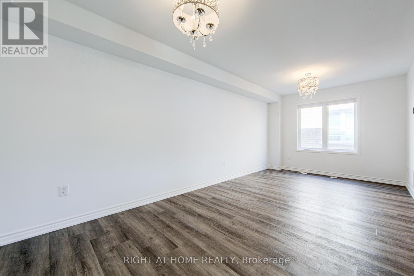 1270 Wintergreen Place, Milton, Ontario  L9E 1S4 - Photo 13 - W12145222