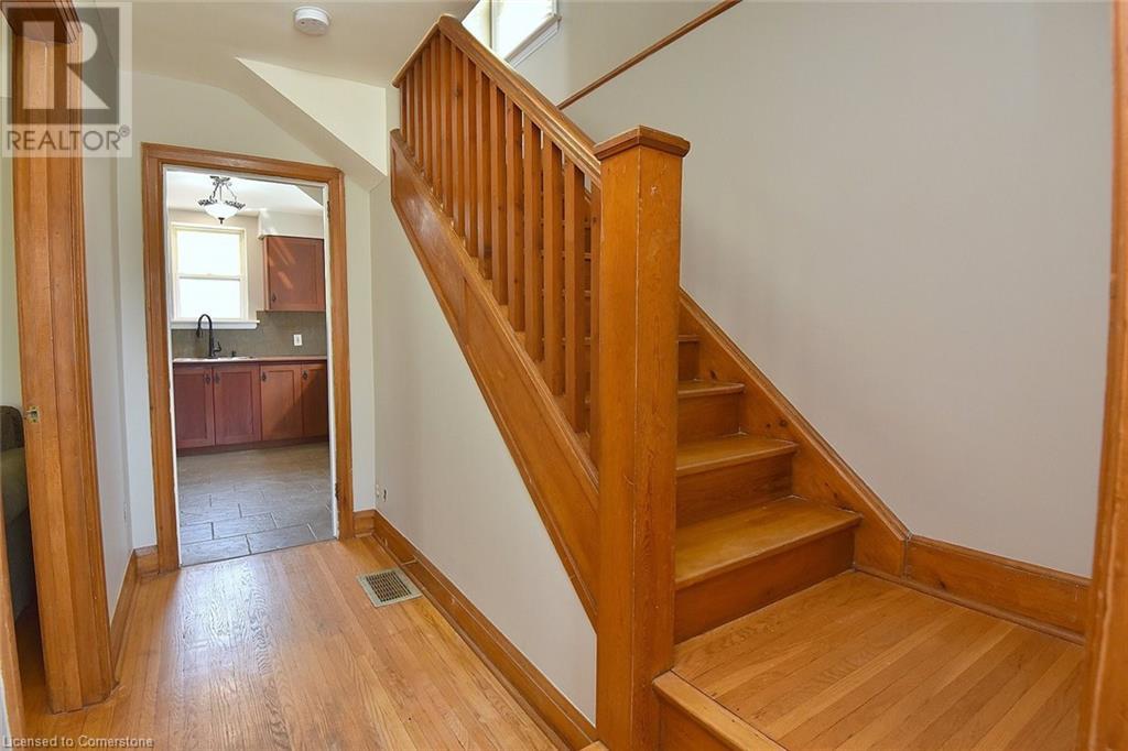 293 Emerson Street, Hamilton, Ontario  L8S 2Y8 - Photo 8 - 40727965