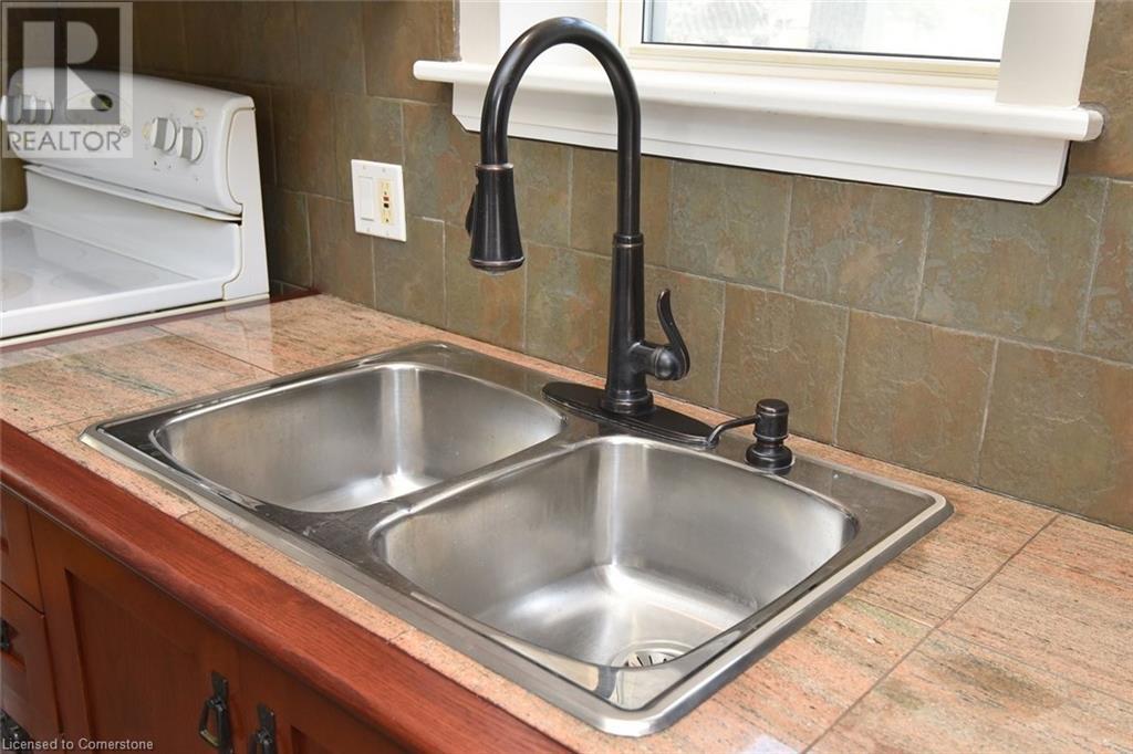 293 Emerson Street, Hamilton, Ontario  L8S 2Y8 - Photo 15 - 40727965