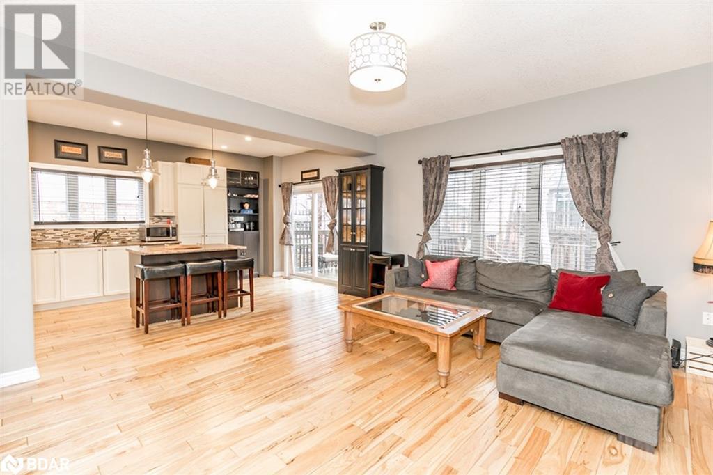 11 Oakmont Avenue, Horseshoe Valley, Ontario  L0L 2L0 - Photo 5 - 40723928