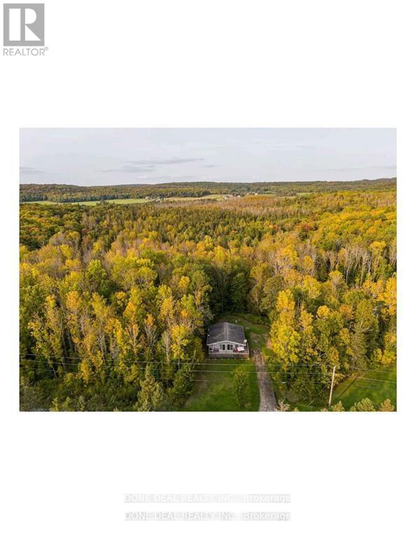 179 Chapman Drive, Magnetawan, Ontario  P0A 1C0 - Photo 17 - X12145093